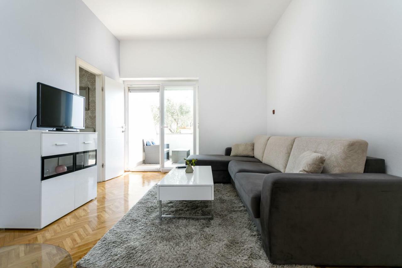 Apartments Mate Balote 54 Krk Exterior photo